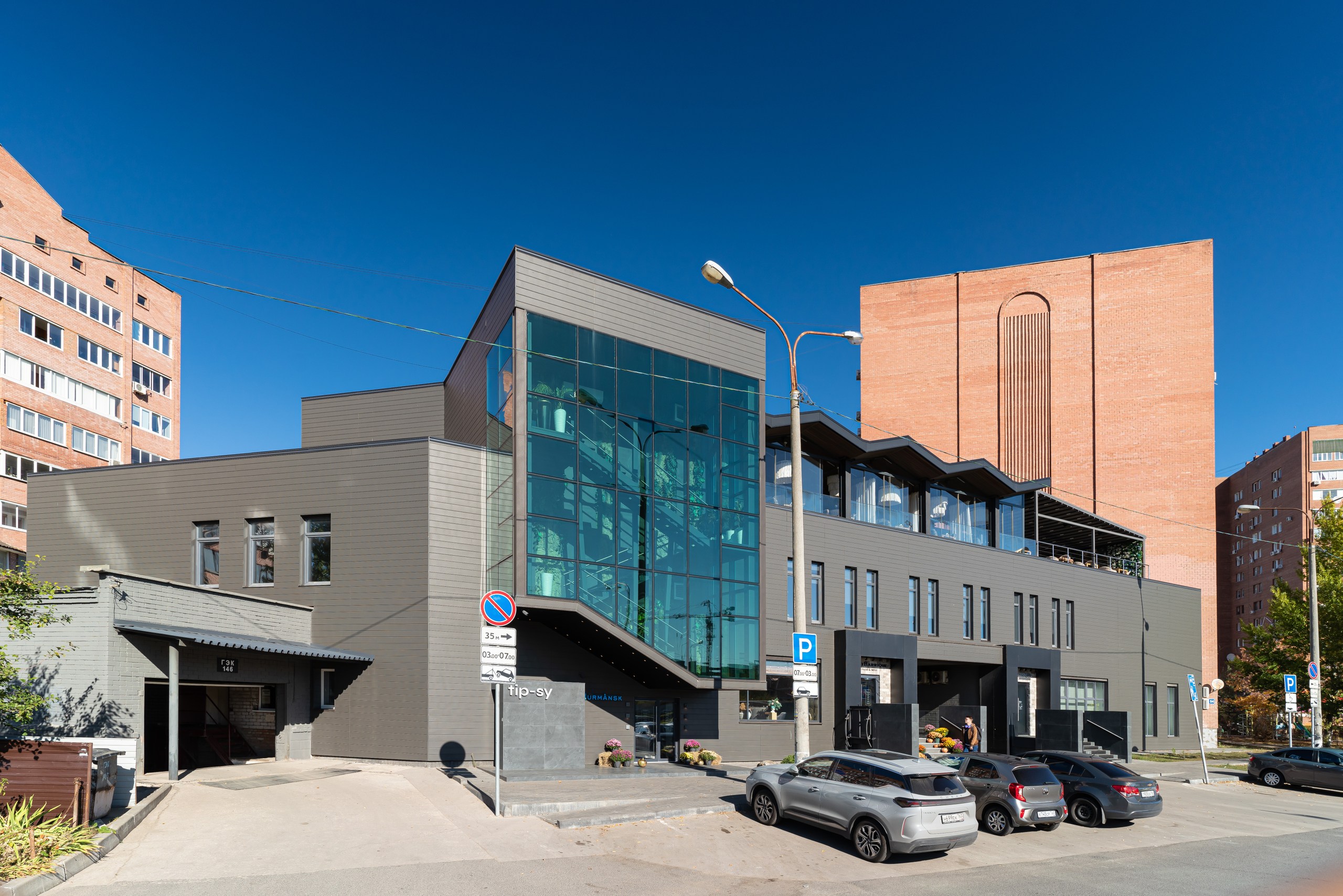 Остекление коммерческого объекта